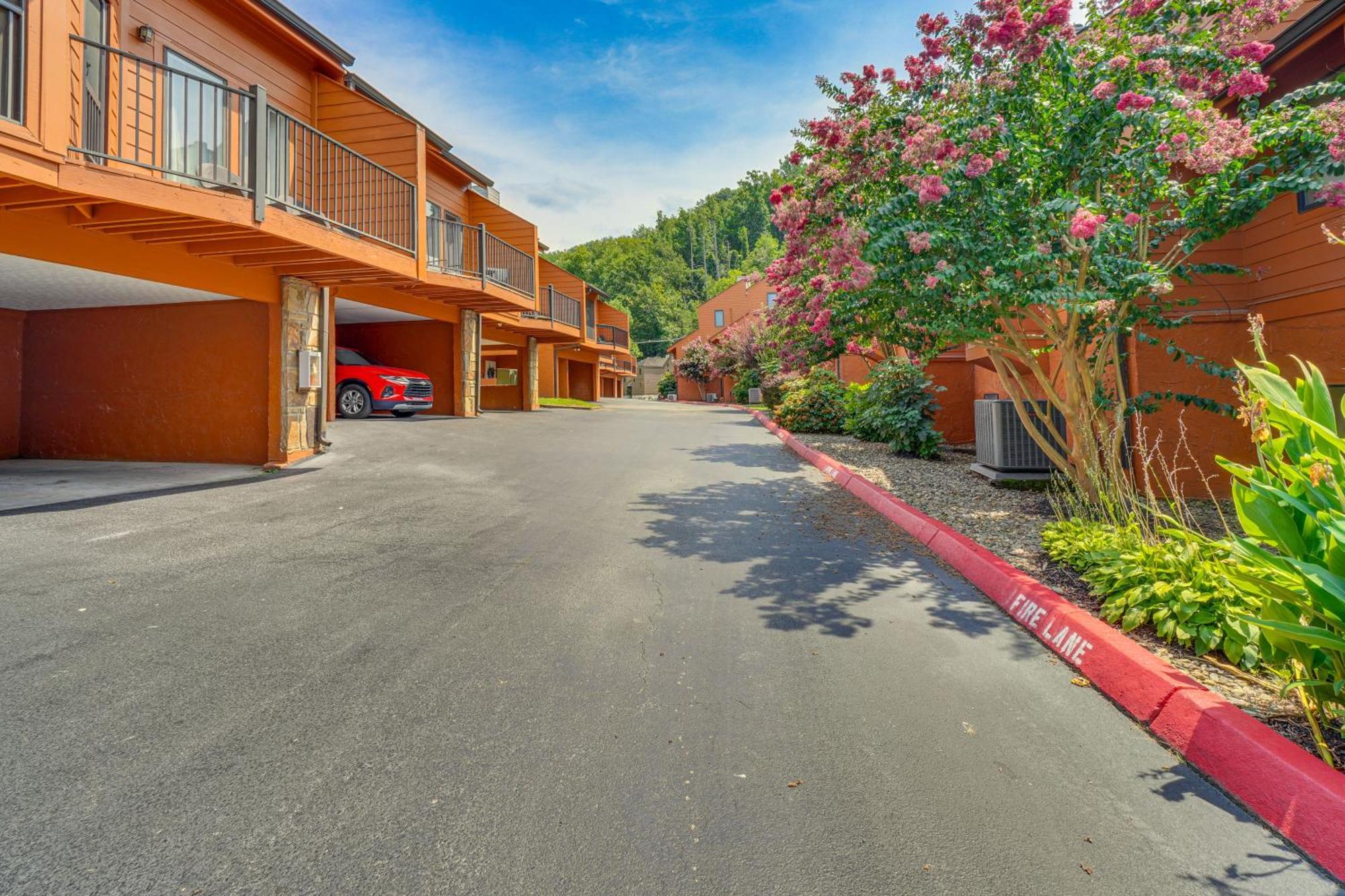 Gatlinburg Mountain Townhome With Pool Access! Ngoại thất bức ảnh