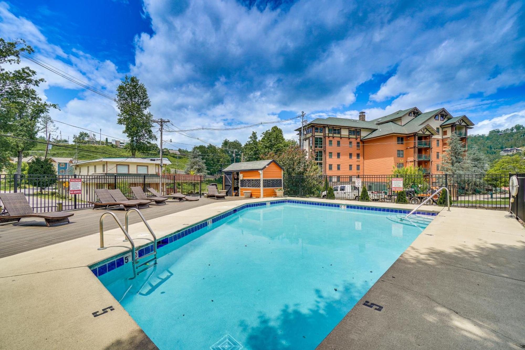 Gatlinburg Mountain Townhome With Pool Access! Ngoại thất bức ảnh