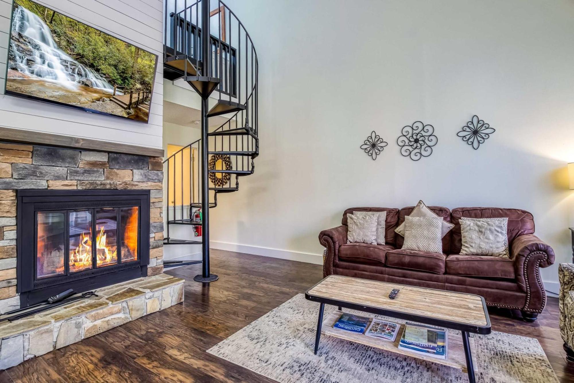 Gatlinburg Mountain Townhome With Pool Access! Ngoại thất bức ảnh