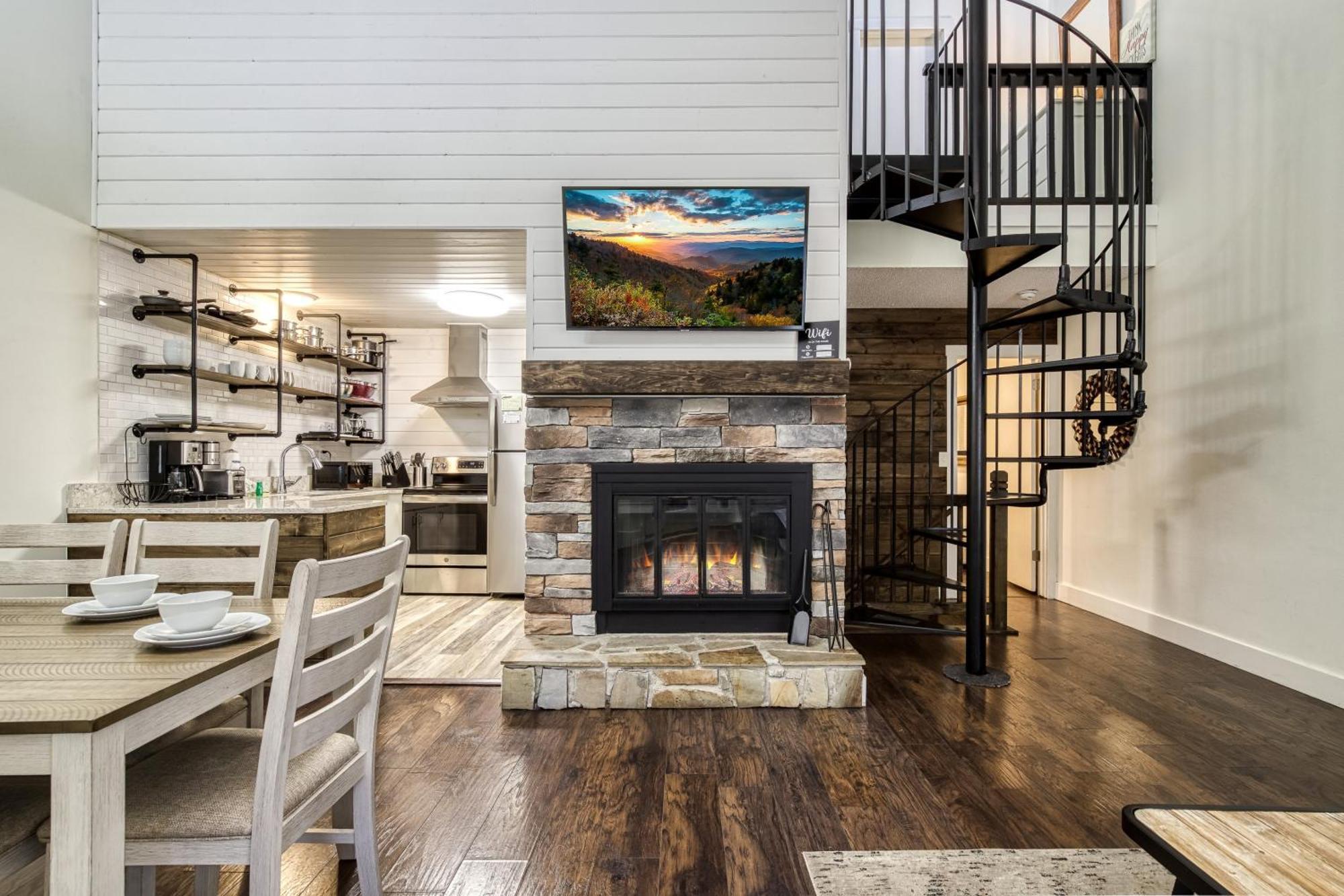 Gatlinburg Mountain Townhome With Pool Access! Ngoại thất bức ảnh